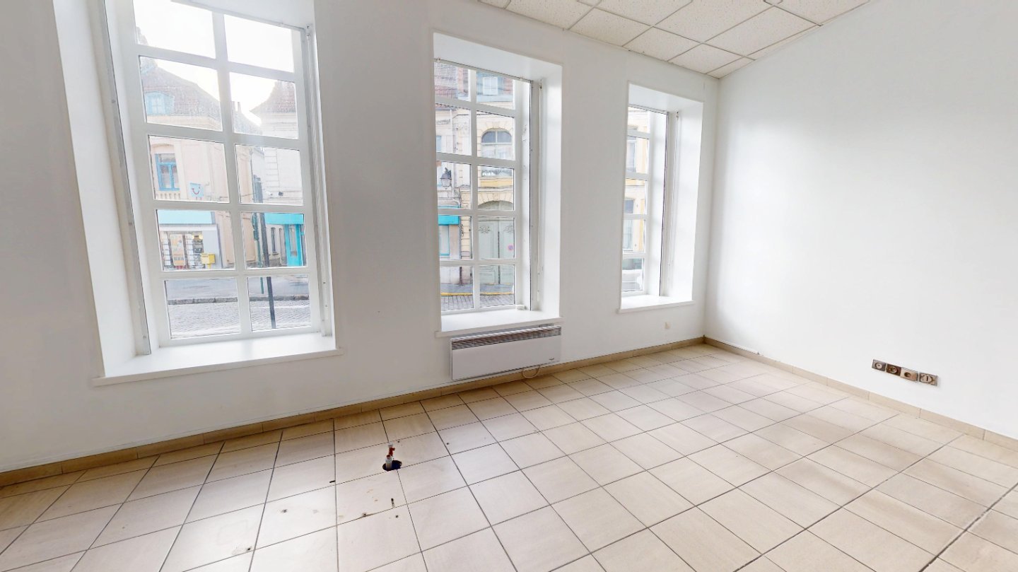 APPARTEMENT T2 A VENDRE - AIRE SUR LA LYS - 68 m2 - 95�000�&euro;