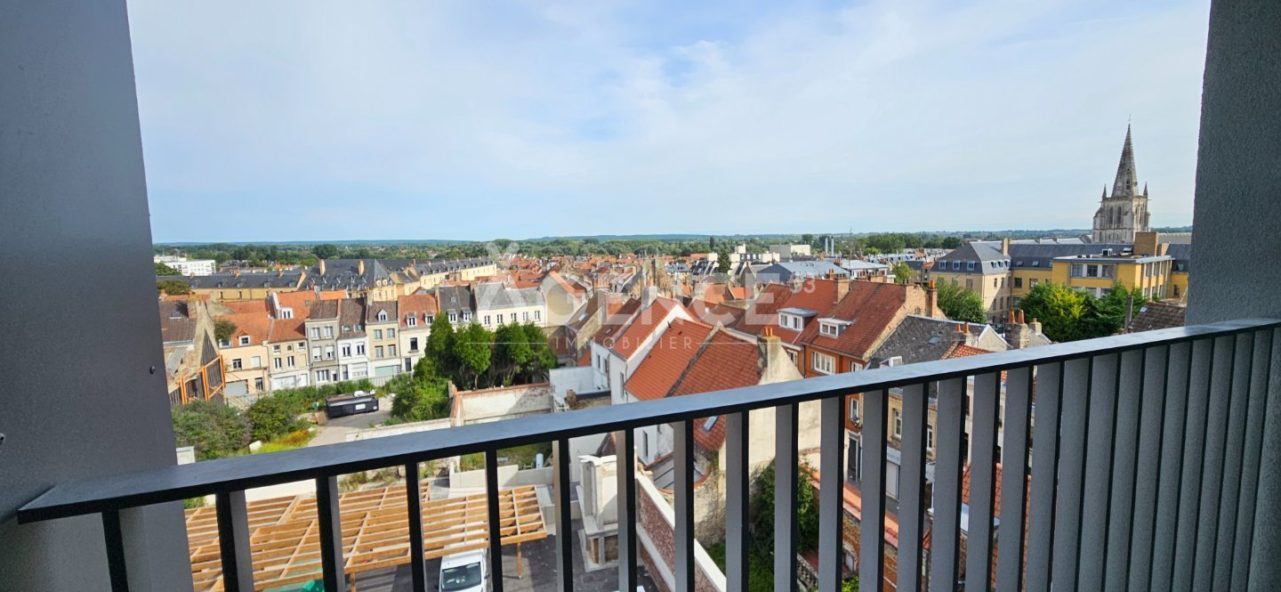 APPARTEMENT DUPLEX A VENDRE - ST OMER - 88.1 m2 - 330000€