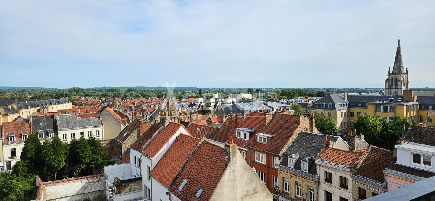 APPARTEMENT DUPLEX A VENDRE - ST OMER - 88.1 m2 - 330000€