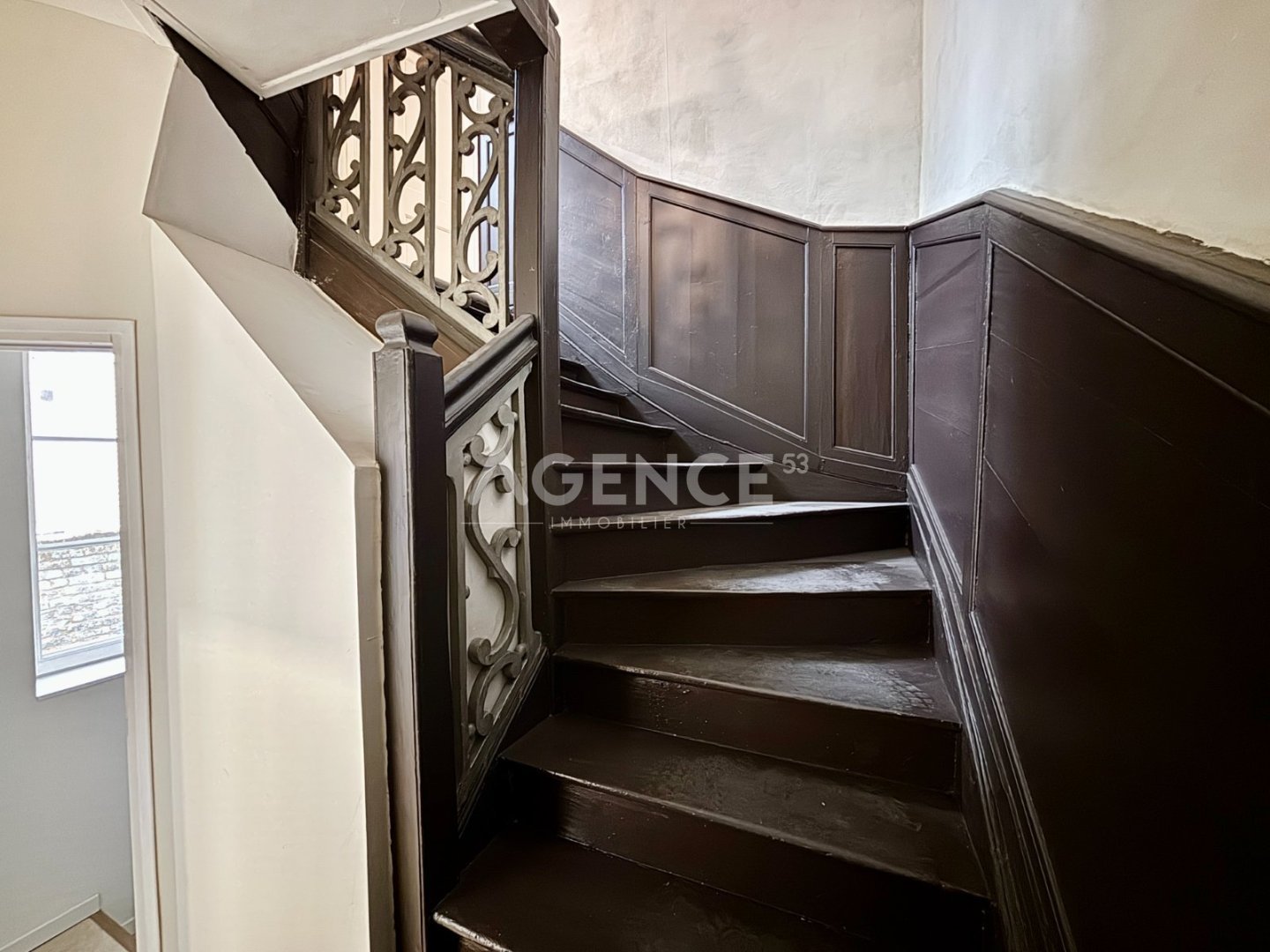 APPARTEMENT T4 A LOUER - ST OMER - 141 m2 - 840 € charges comprises par mois