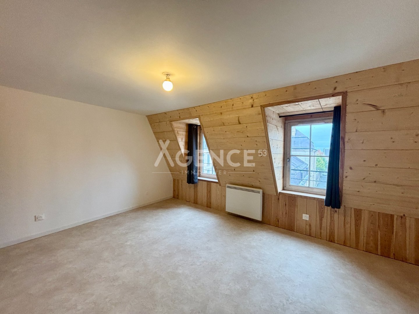 APPARTEMENT T4 A LOUER - ST OMER - 141 m2 - 840 € charges comprises par mois