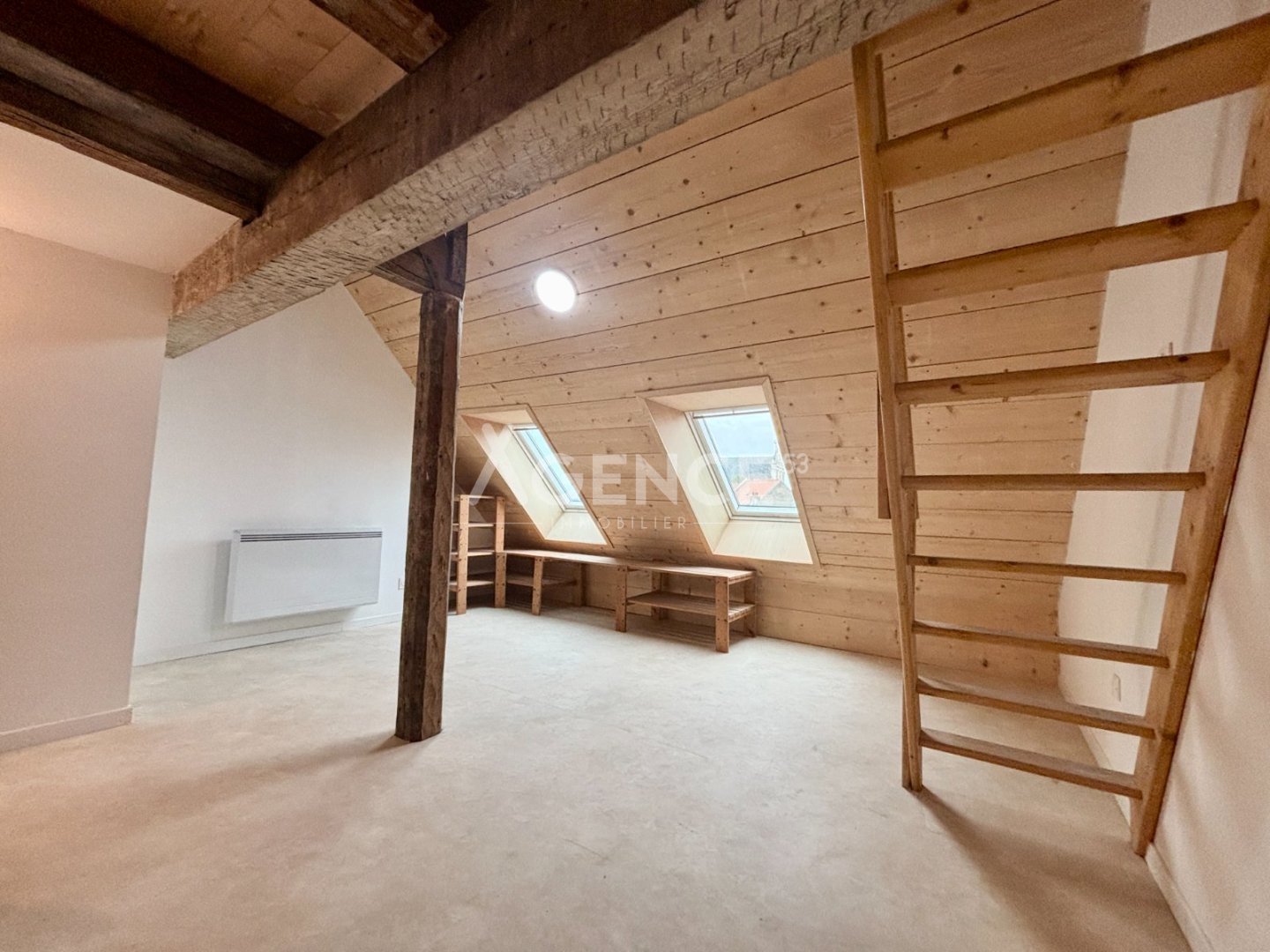 APPARTEMENT T4 A LOUER - ST OMER - 141 m2 - 840 € charges comprises par mois