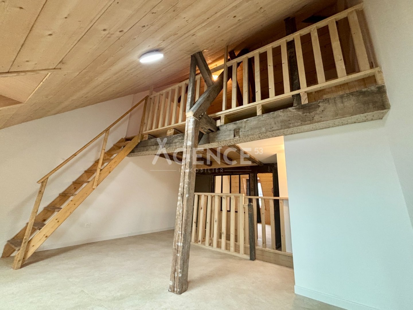 APPARTEMENT T4 A LOUER - ST OMER - 141 m2 - 840 € charges comprises par mois